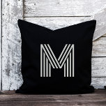 Coussin Monogramme Gras Moderne | Noir et gris<br><div class="desc">Cette coussin moderne et élégante présente votre monogramme dans une typographie à rayures grises et branchées,  de style disco initiale sur un arrière - plan noir foncé. Un look cool et élégant que tout le monde aimerait.</div>