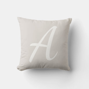 Coussin Monogramme gris clair