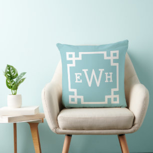 Coussin Monogramme Initial Clé Grecque Aqua Classique