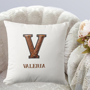 Coussin Monogramme Initial V en Cuir Occidental Travaillé