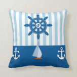 Coussin Monogramme nautique de plage bleu et blanc<br><div class="desc">Ahoy ! Un design amusant bleu et blanc qui égaye n'importe quelle chambre. Un thème marin ou de plage à rayures bleues et blanches traditionnelles avec ancres et voilier. Vous pouvez même mettre votre propre initiale sur la conception pour personnaliser votre conception ou laisser vide.</div>