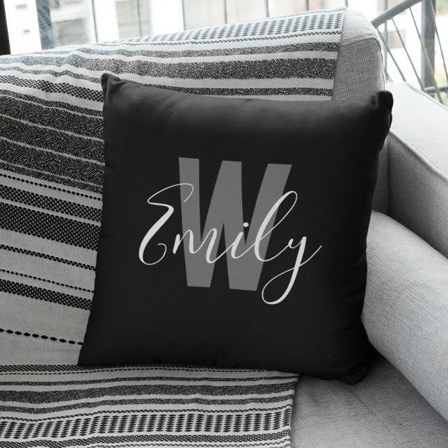 Coussin Monogramme noir moderne minimaliste (Modern Black White Monogram Throw Pillow)