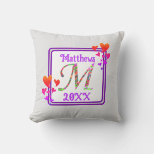 Coussin Monogramme Nom Coeurs colorés Initiale