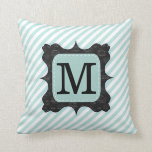 Coussin Monogramme vert en bon état de noir de motif de