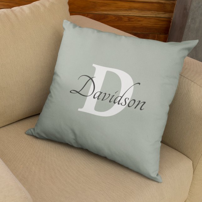 Coussin Monogramme vert Sage rustique Décor initial (Créateur téléchargé)