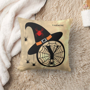 Coussin Monogramme Y Halloween Sky Witch Nom des araignées