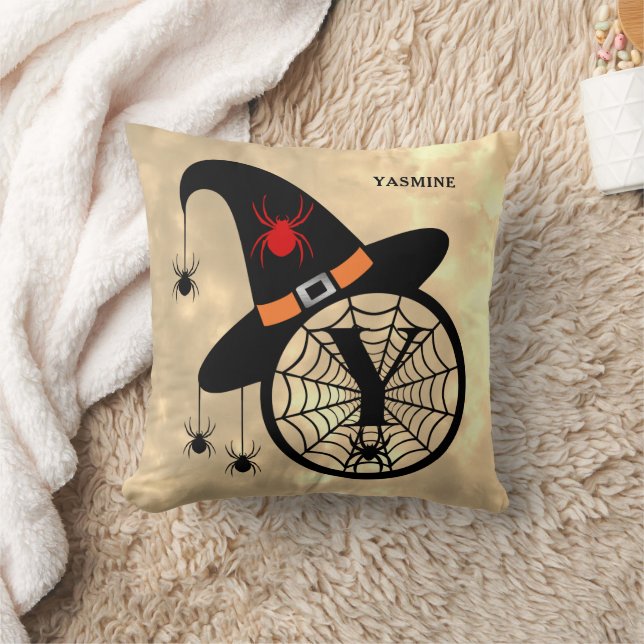 Coussin Monogramme Y Halloween Sky Witch Nom des araignées (Couverture)