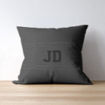 Coussin Monographie noire en cuir<br><div class="desc">Elégante texture en faux cuir noir look vintage avec l'effet de points (effet numérique pas de points réels). Monogramme noir personnalisé.</div>
