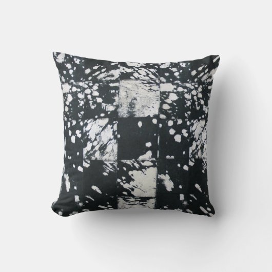 Coussin Motif à écailles noir et blanc pour vache à capuch (Recto)