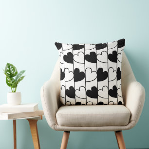 Coussin Motif à rayures et cœurs noir et blanc