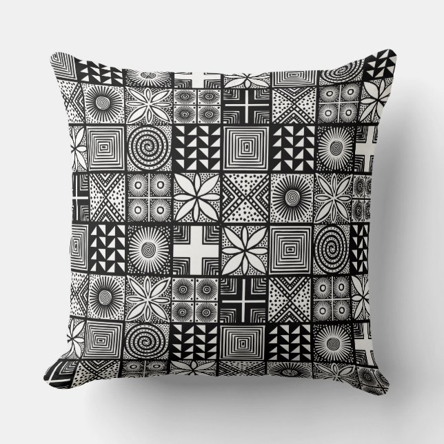 Coussin Motif Adire - noir et blanc (Recto)