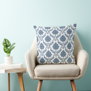 Coussin Motif Damassé Rococo Bleu sur Fond Blanc