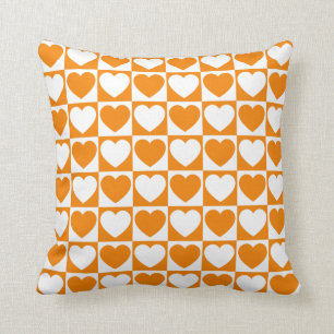 Coussin Motif de À damiers orange et blanc aux coeurs