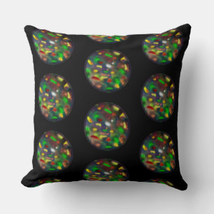 Coussin Motif de bijou en opale noire élégant sur fond noi