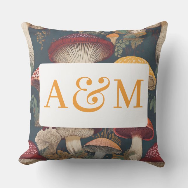 Coussin Motif de champignon Whimsical avec double monogram (Recto)
