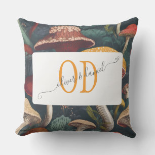 Coussin Motif de champignons Whimsical avec nom et monogra