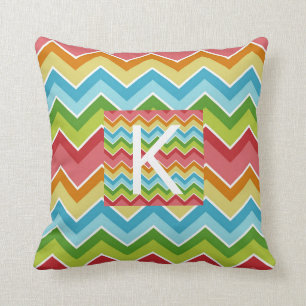 Coussin Motif de chevron de couleurs arc-en-ciel Monogramm