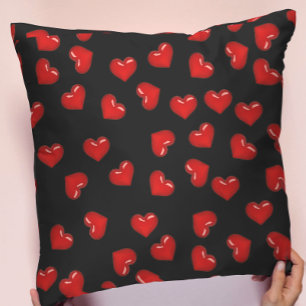 Coussin Motif de cœurs rouges sur fond noir pour une roman