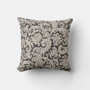 Coussin Motif de dentelle florale noir et blanc orné