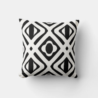 Coussin Motif de diamants tribal noir et blanc élégant