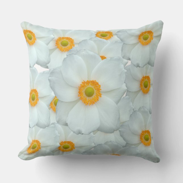 Coussin motif de fleurs blanches (Recto)
