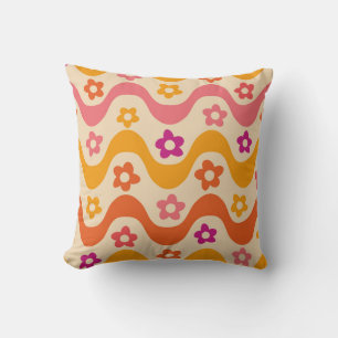 Coussin Motif de fleurs funky groovy sur des vagues rétro 
