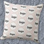 Coussin Motif de logo simple rose<br><div class="desc">Un logo minimaliste simple pour favoriser la fidélité à la marque et promouvoir votre petite entreprise. Remplacez le logo par le vôtre et modifiez la couleur arrière - plan dans l'outil de conception pour customiser.</div>