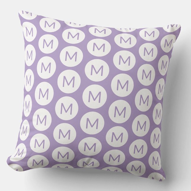 Coussin Motif de monogramme initial personnalisé lilas (Simple pastel lilac purple personalized monogram initial circle dot pattern throw pillow)