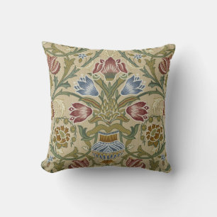 Coussin Motif de papier peint floral brocart de William Mo