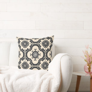 Coussin Motif décoratif baroque arabesque