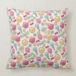 Coussin Motif d'enfant de Kawaii avec des griffonnages