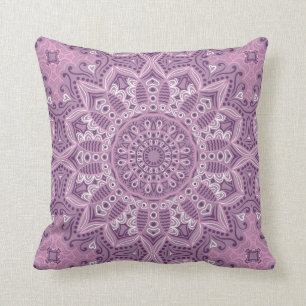 Coussin Motif dentelle violette