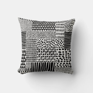 Coussin Motif doodle noir et blanc sans couture. Dessin ma