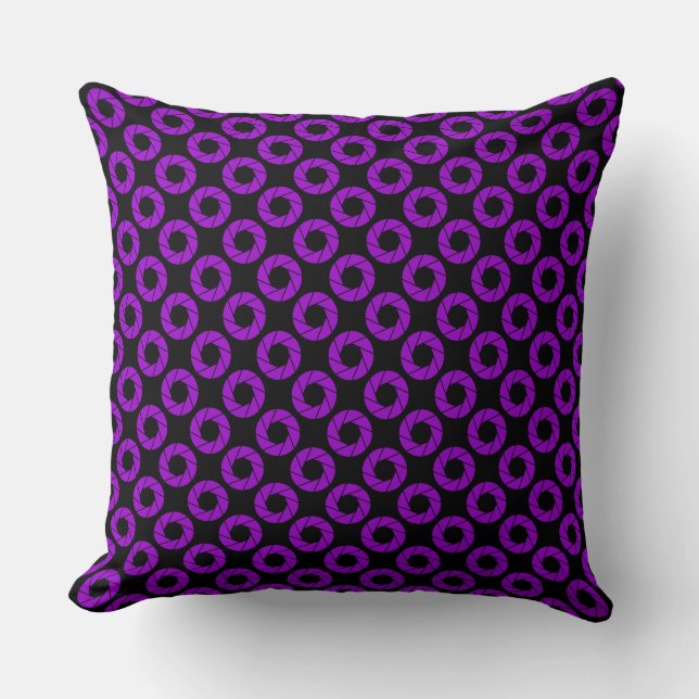 Coussin Motif d'ouverture - Violet sur noir (Recto)