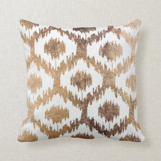 Coussin Motif élégant d'ikat en laiton blanc moderne d'or