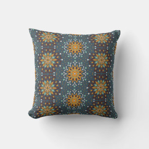 Coussin Motif floral incomparable. Fleurs de gribouillis s