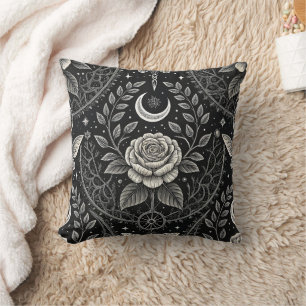 Coussin Motif floral papillon gothique (4)