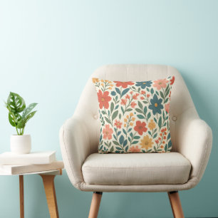 Coussin Motif floral peint à la main – Botanique colorée