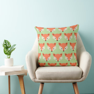 Coussin Motif Fox mignon sur vert