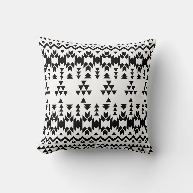 Coussin Motif géométrique Aztec noir et blanc (Recto)