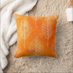 Coussin Motif Golden Orange Leaf<br><div class="desc">Des oreillers à jetons décoratifs ornés d'un motif en feuille jaune doré des deux côtés.</div>