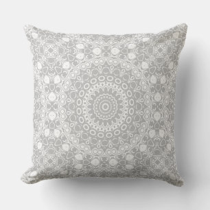 Coussin Motif Mandala Argent Élégant