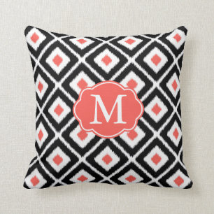Coussin Motif noir, corail, blanc Ikat Diamond