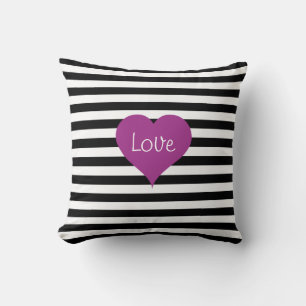 Coussin Motif noir et blanc de coeur rose d'AMOUR de