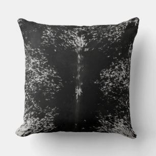 Coussin Motif noir et blanc de la vache à capuchon