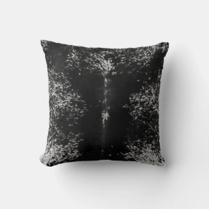 Coussin Motif noir et blanc de la vache à capuchon