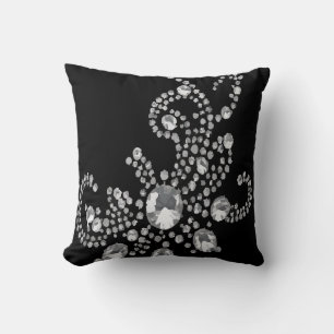 Coussin Motif Ornemental de Diamant Élégant sur Fond Noir