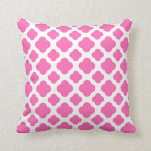 Coussin Motif Quatrefoil rose chaud