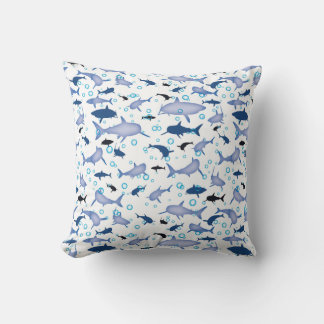 Coussin Motif Répétition Blanc Et Bleu | Motif requin