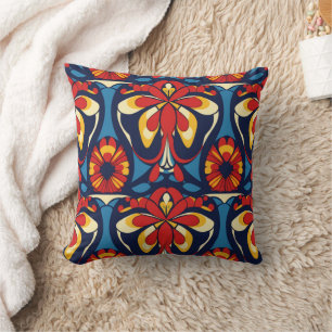 Coussin motif rose catholique rouge bleu